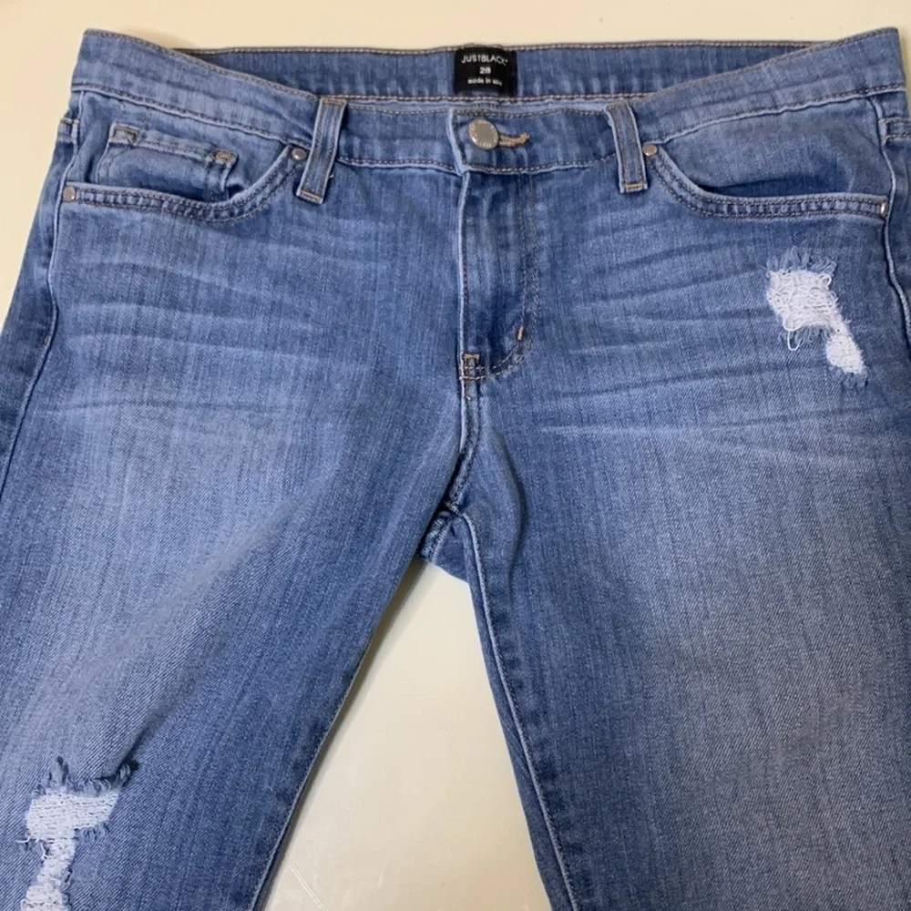 Just Black Distressed Cropped Straight Leg Jean - Picture 4 of 10